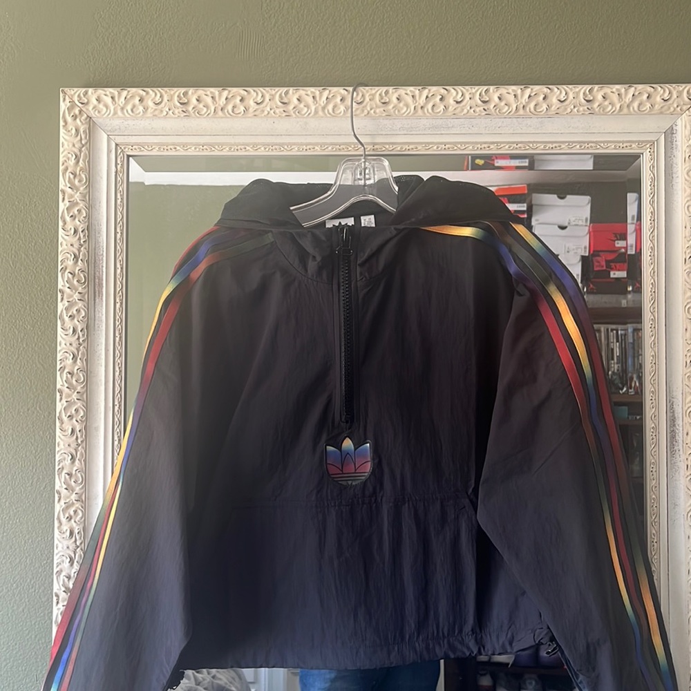 Adidas cropped 1/3 zippered  jacket